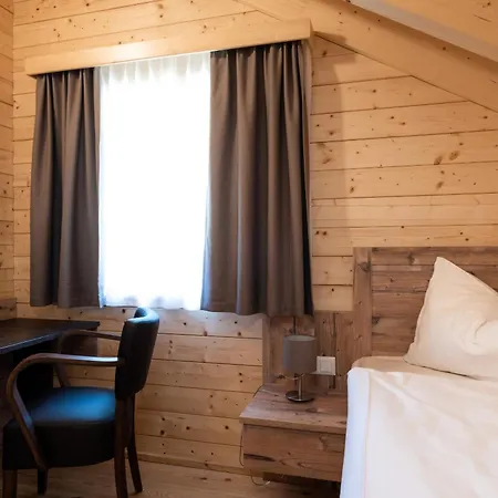 Koralpe Enzian Chalet *